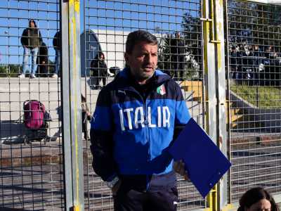 �Stiamo provando a proporre un modo diverso di insegnare il calcio � spiega Italo Sannicandro, responsabile regionale dei centri federali �. Lavoriamo in particolare sul coinvolgimento degli aspetti emotivi e cognitivi che rappresentano il motore della formazione�